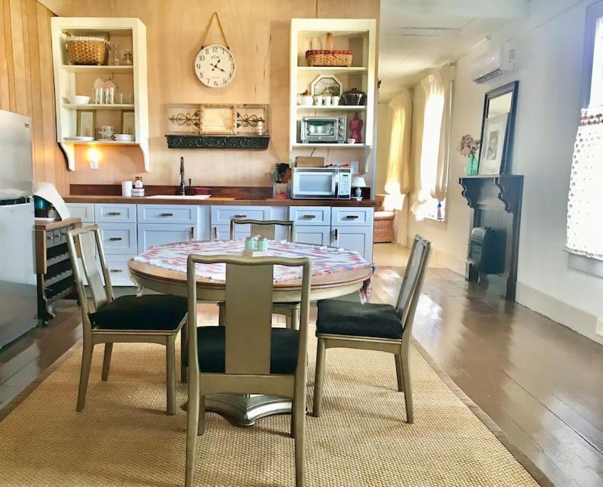 The Farmhouse Private Apartments Eufaula Bagian luar foto