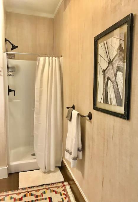 The Farmhouse Private Apartments Eufaula Bagian luar foto