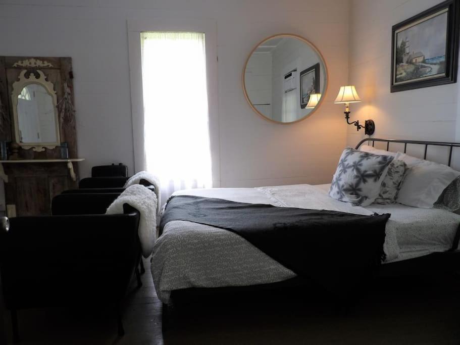 The Farmhouse Private Apartments Eufaula Bagian luar foto